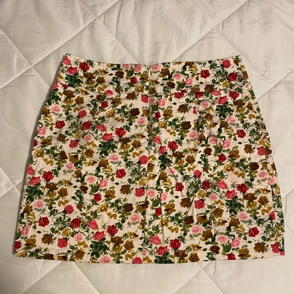 Mini skirt - Picture 2 of 2